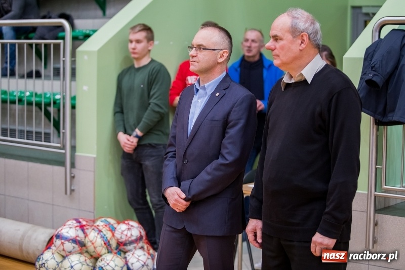 Zdjęcie w galerii na portalu naszraciborz.pl: XVII sezon Halowej Ligi Piłki Nożnej w Raciborzu przeszedł do historii wiadomości z regionu