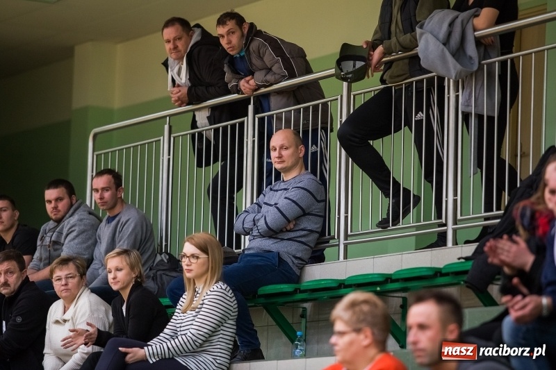 Zdjęcie w galerii na portalu naszraciborz.pl: XVII sezon Halowej Ligi Piłki Nożnej w Raciborzu przeszedł do historii wiadomości z regionu