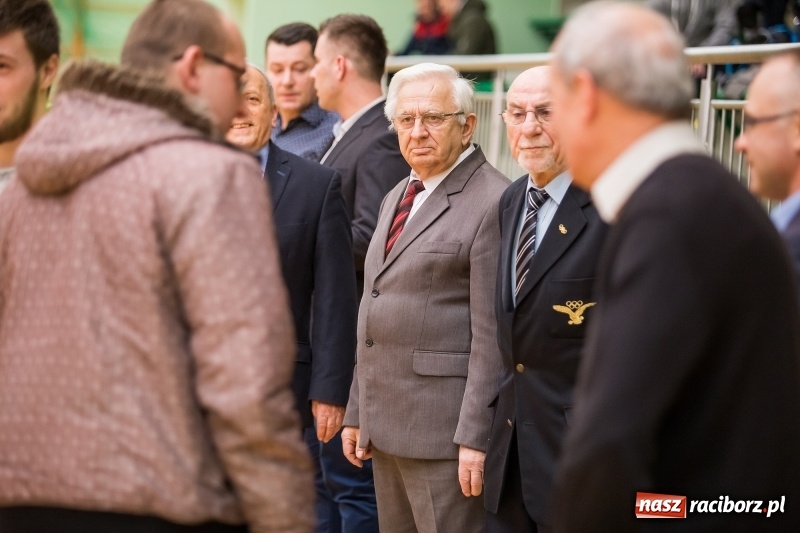 Zdjęcie w galerii na portalu naszraciborz.pl: XVII sezon Halowej Ligi Piłki Nożnej w Raciborzu przeszedł do historii wiadomości z regionu