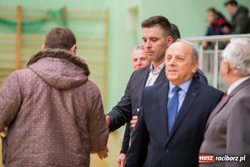 Zdjęcie w galerii na portalu naszraciborz.pl: XVII sezon Halowej Ligi Piłki Nożnej w Raciborzu przeszedł do historii wiadomości z regionu