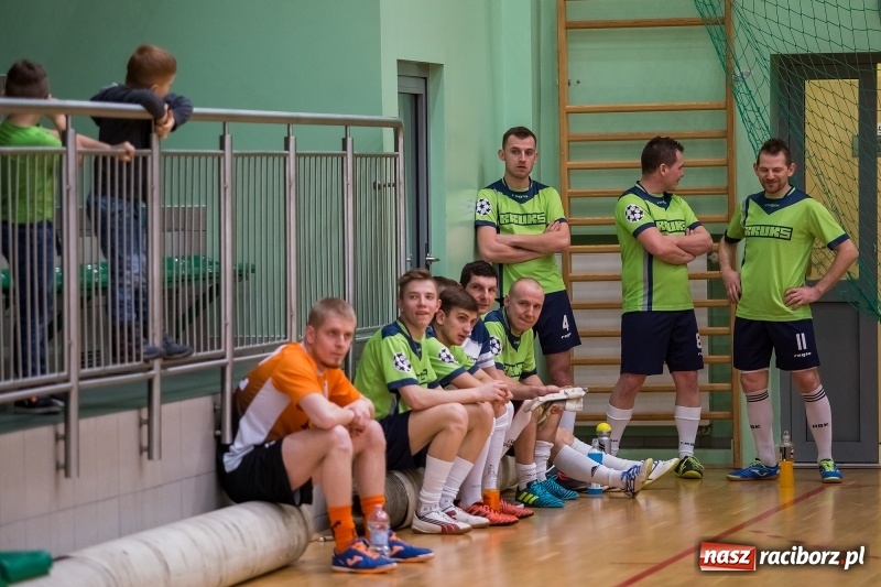 Zdjęcie w galerii na portalu naszraciborz.pl: XVII sezon Halowej Ligi Piłki Nożnej w Raciborzu przeszedł do historii wiadomości z regionu