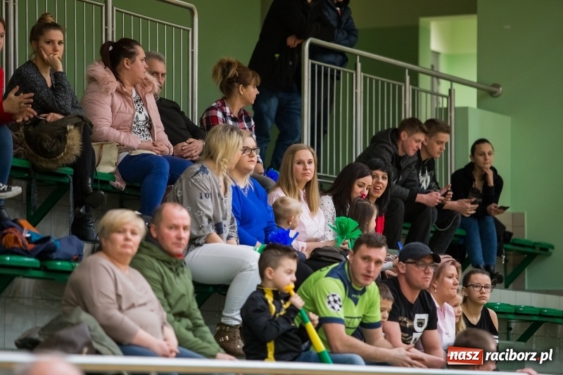 Zdjęcie w galerii na portalu naszraciborz.pl: XVII sezon Halowej Ligi Piłki Nożnej w Raciborzu przeszedł do historii wiadomości z regionu