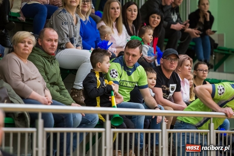 Zdjęcie w galerii na portalu naszraciborz.pl: XVII sezon Halowej Ligi Piłki Nożnej w Raciborzu przeszedł do historii wiadomości z regionu