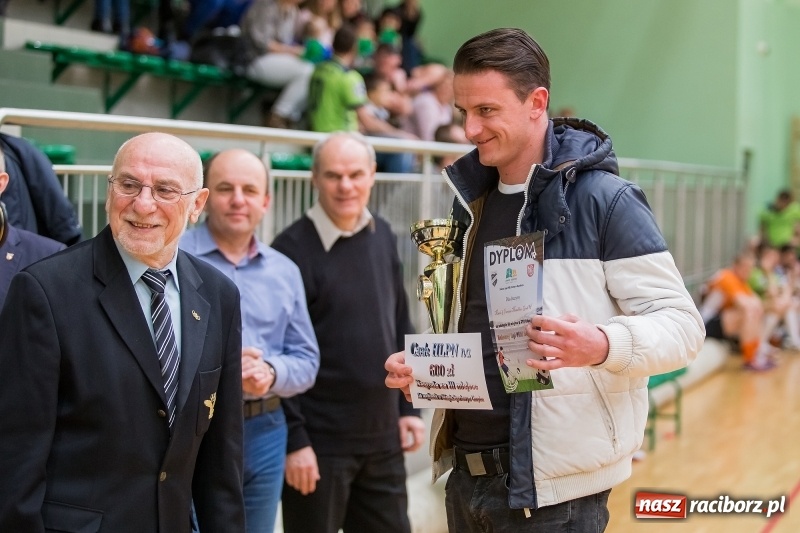 Zdjęcie w galerii na portalu naszraciborz.pl: XVII sezon Halowej Ligi Piłki Nożnej w Raciborzu przeszedł do historii wiadomości z regionu