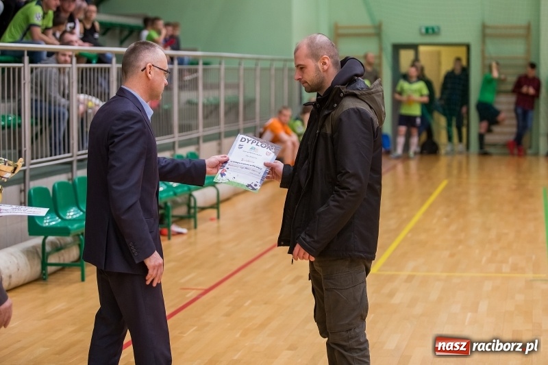 Zdjęcie w galerii na portalu naszraciborz.pl: XVII sezon Halowej Ligi Piłki Nożnej w Raciborzu przeszedł do historii wiadomości z regionu