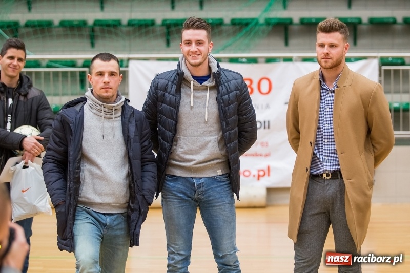 Zdjęcie w galerii na portalu naszraciborz.pl: XVII sezon Halowej Ligi Piłki Nożnej w Raciborzu przeszedł do historii wiadomości z regionu