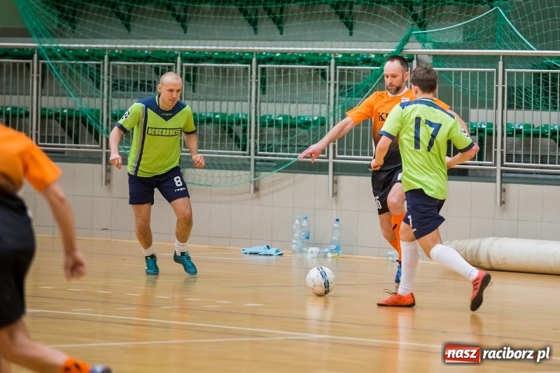 Zdjęcie w galerii na portalu naszraciborz.pl: XVII sezon Halowej Ligi Piłki Nożnej w Raciborzu przeszedł do historii wiadomości z regionu