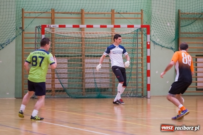 Zdjęcie w galerii na portalu naszraciborz.pl: XVII sezon Halowej Ligi Piłki Nożnej w Raciborzu przeszedł do historii wiadomości z regionu