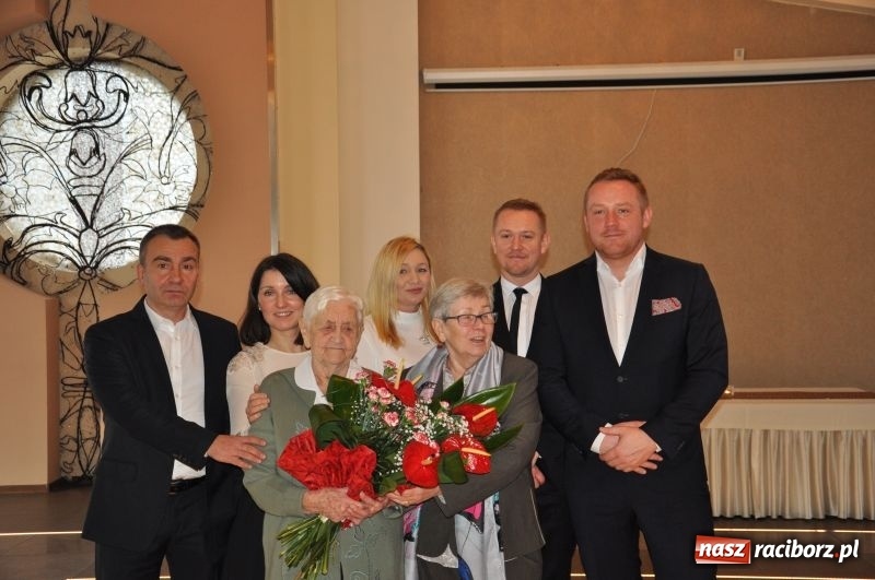 Zdjęcie w galerii na portalu naszraciborz.pl: Jadwiga Krybus z Kuźni Raciborskiej świętowała setne urodziny wiadomości z regionu