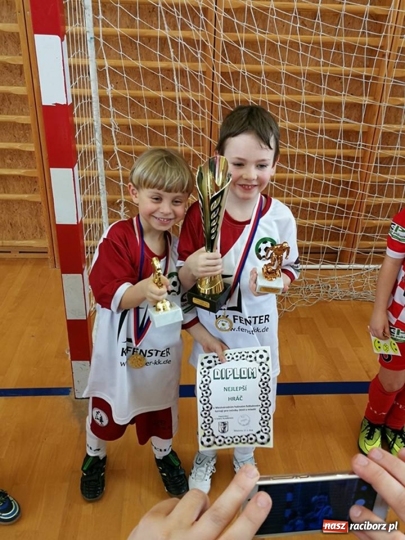 Zdjęcie w galerii na portalu naszraciborz.pl: LKS Tworków najlepszy na turnieju w Šilheřovicach wiadomości z regionu