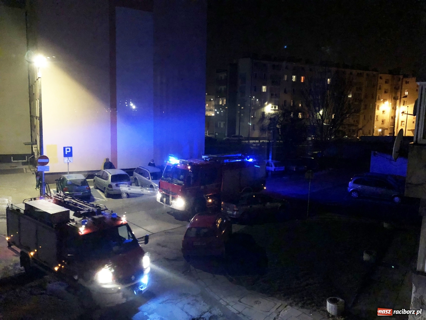 Zdjęcie w galerii na portalu naszraciborz.pl: CZAD w mieszkaniach przy ulicy Waryńskiego w Raciborzu! wiadomości z regionu