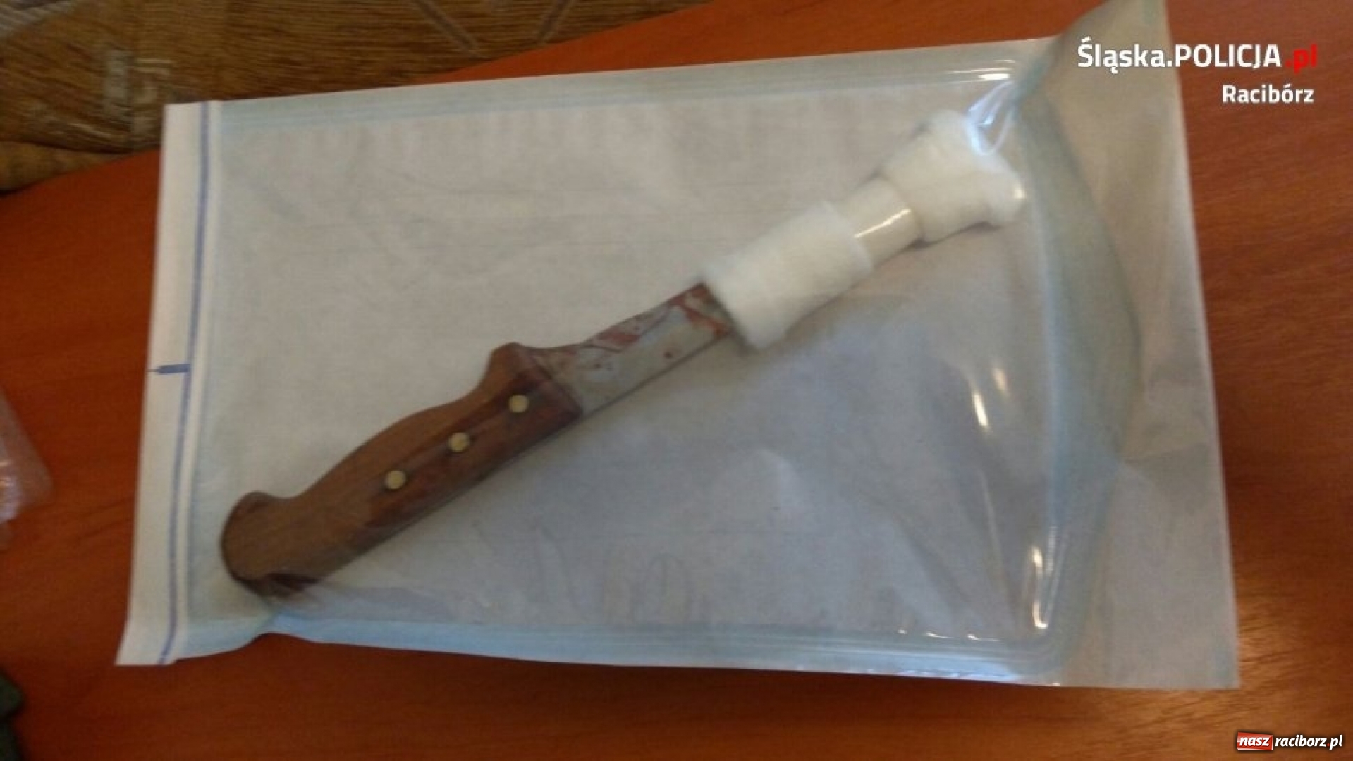 Zdjęcie w galerii na portalu naszraciborz.pl: 74-latek z Rud znęcał się nad córką. Gdy interweniowali policjanci, zaatakował ich nożem! wiadomości z regionu