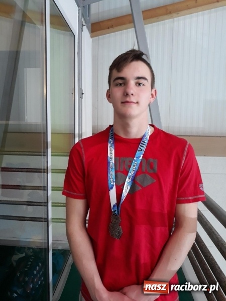 Zdjęcie w galerii na portalu naszraciborz.pl: Pływanie: Dawid Dziedzic najlepszy w stylu zmiennym wiadomości z regionu