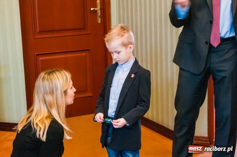 Zdjęcie w galerii na portalu naszraciborz.pl: Wiktor Huczek zasiadł w fotelu Prezydenta Raciborza wiadomości z regionu