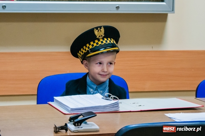 Zdjęcie w galerii na portalu naszraciborz.pl: Wiktor Huczek zasiadł w fotelu Prezydenta Raciborza wiadomości z regionu