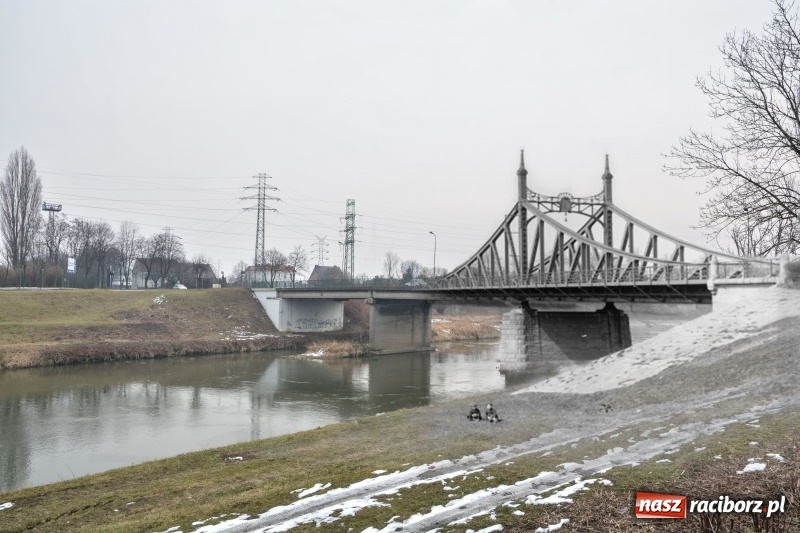 Zdjęcie w galerii na portalu naszraciborz.pl: Dawny Racibórz przez szkło. Radny i prezydent proponują zwiedzanie miasta z historycznym akcentem [FOTO] wiadomości z regionu