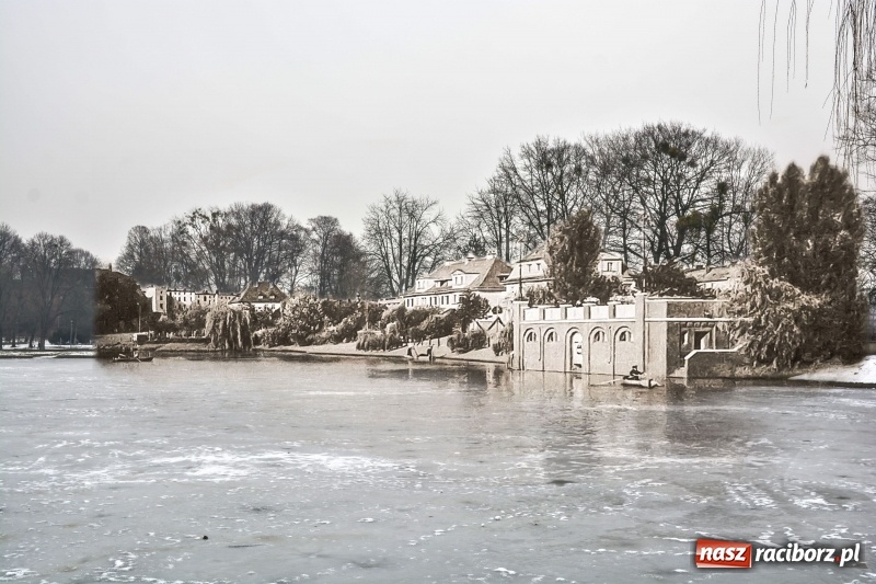 Zdjęcie w galerii na portalu naszraciborz.pl: Dawny Racibórz przez szkło. Radny i prezydent proponują zwiedzanie miasta z historycznym akcentem [FOTO] wiadomości z regionu
