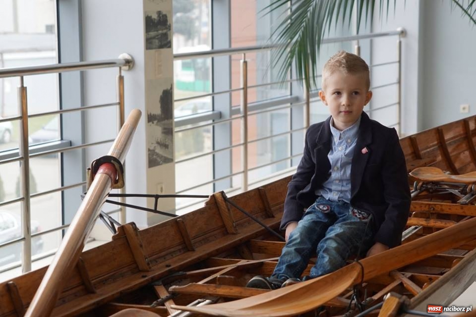 Zdjęcie w galerii na portalu naszraciborz.pl: Prezydent Wiktor podpisał urzędnicze podwyżki wiadomości z regionu