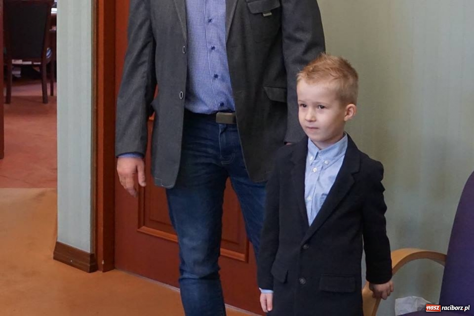 Zdjęcie w galerii na portalu naszraciborz.pl: Prezydent Wiktor podpisał urzędnicze podwyżki wiadomości z regionu