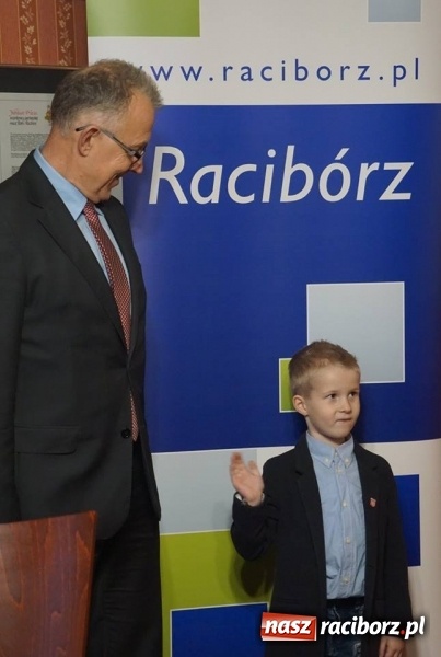 Zdjęcie w galerii na portalu naszraciborz.pl: Prezydent Wiktor podpisał urzędnicze podwyżki wiadomości z regionu