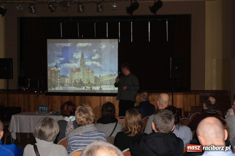 Zdjęcie w galerii na portalu naszraciborz.pl: Prezentacja atrakcji turystycznych Bramy Morawskiej w MOK Krzanowice wiadomości z regionu