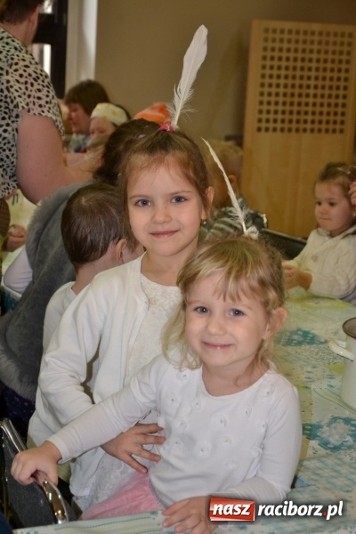 Zdjęcie w galerii na portalu naszraciborz.pl: Tworków. Przy piyrzu jest czas na klachy  wiadomości z regionu