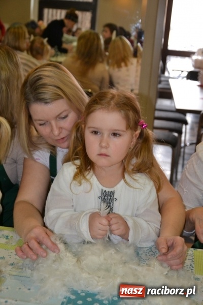 Zdjęcie w galerii na portalu naszraciborz.pl: Tworków. Przy piyrzu jest czas na klachy  wiadomości z regionu