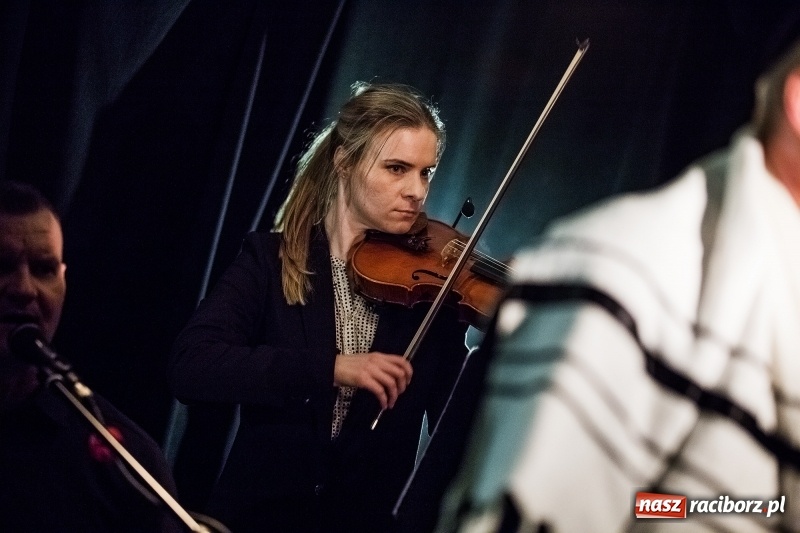 Zdjęcie w galerii na portalu naszraciborz.pl: 80. Herbatka Pana Radka na Końcu Świata. Tym razem tematem Ziemia Święta wiadomości z regionu