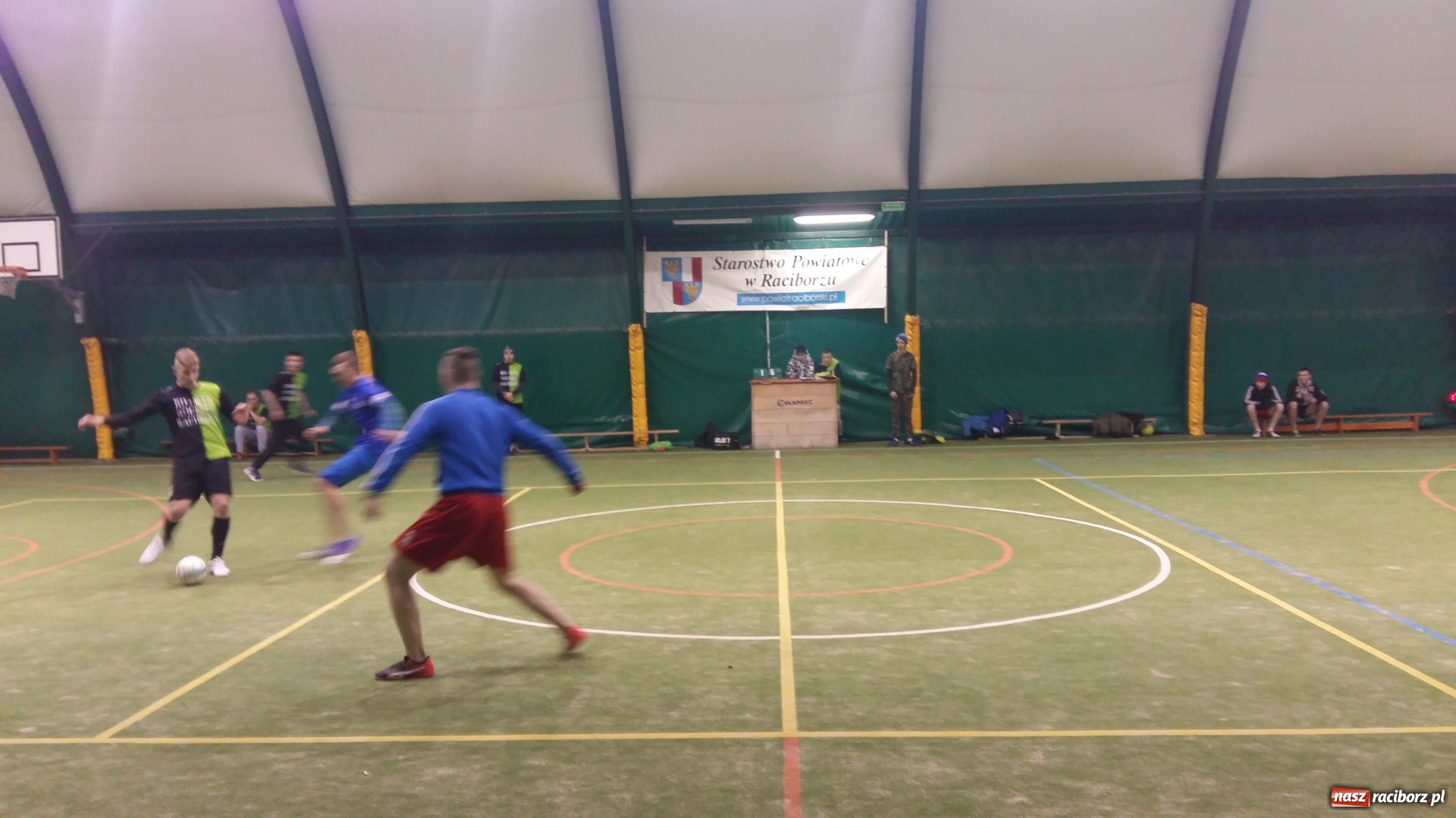 Zdjęcie w galerii na portalu naszraciborz.pl: IV edycja Rudzkiej Amatorskiej Ligi Piłki Nożnej Pięcioosobowej za nami wiadomości z regionu