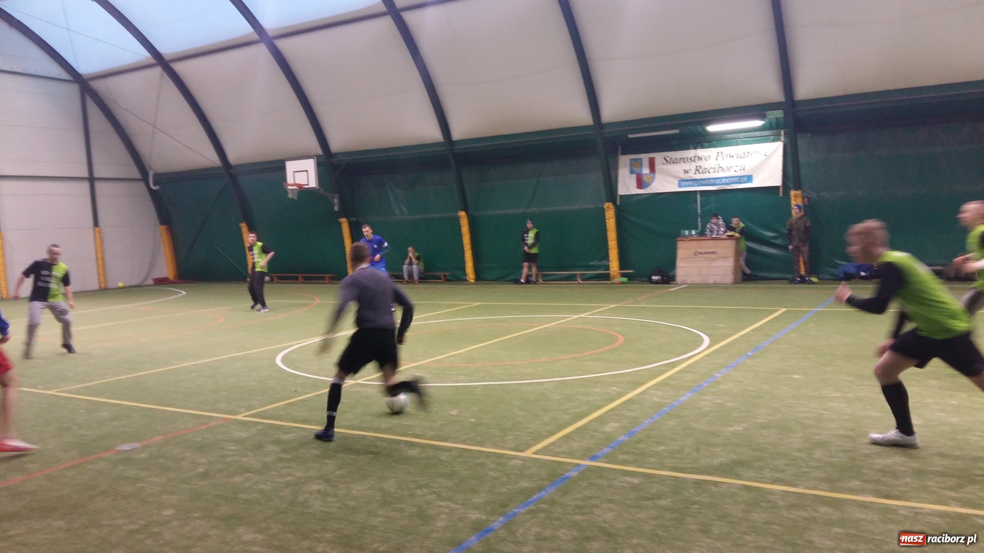 Zdjęcie w galerii na portalu naszraciborz.pl: IV edycja Rudzkiej Amatorskiej Ligi Piłki Nożnej Pięcioosobowej za nami wiadomości z regionu