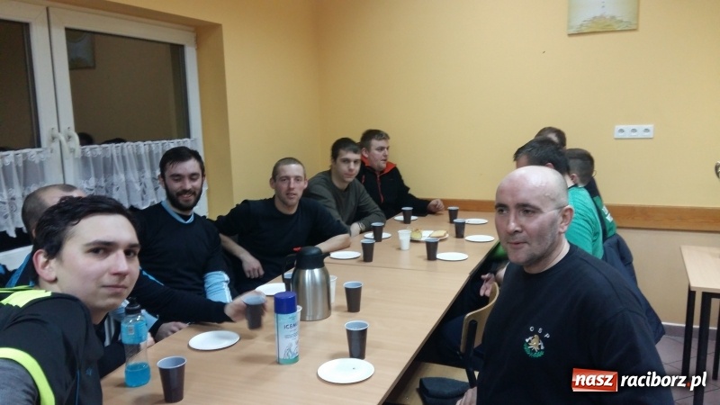 Zdjęcie w galerii na portalu naszraciborz.pl: IV edycja Rudzkiej Amatorskiej Ligi Piłki Nożnej Pięcioosobowej za nami wiadomości z regionu
