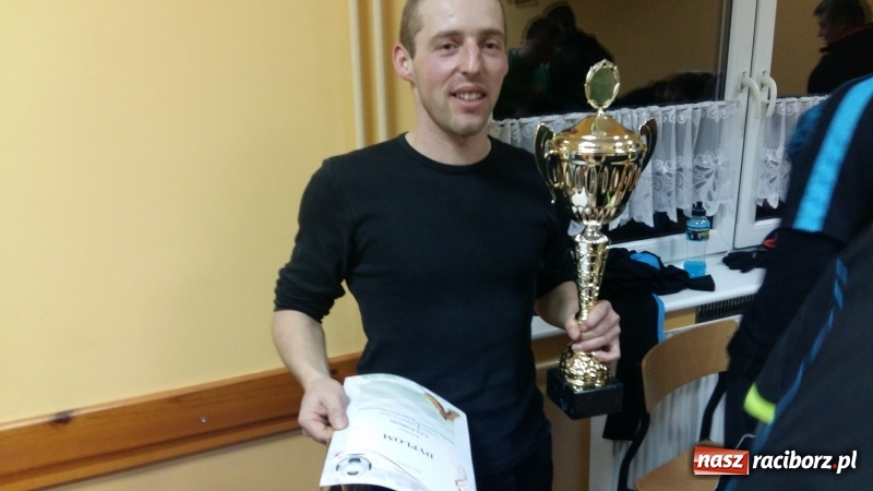 Zdjęcie w galerii na portalu naszraciborz.pl: IV edycja Rudzkiej Amatorskiej Ligi Piłki Nożnej Pięcioosobowej za nami wiadomości z regionu