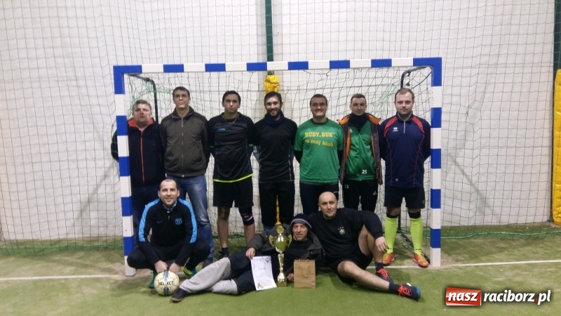 Zdjęcie w galerii na portalu naszraciborz.pl: IV edycja Rudzkiej Amatorskiej Ligi Piłki Nożnej Pięcioosobowej za nami wiadomości z regionu