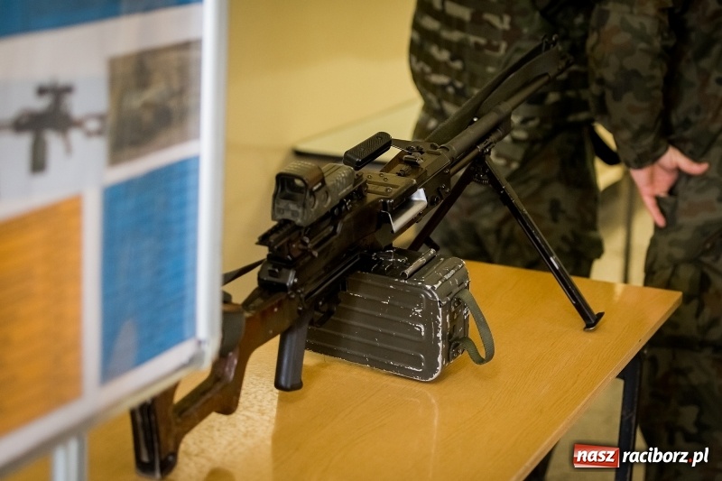 Zdjęcie w galerii na portalu naszraciborz.pl: Inauguracja Legii Akademickiej w PWSZ w Raciborzu wiadomości z regionu