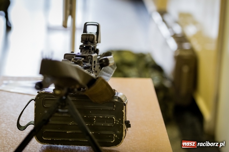 Zdjęcie w galerii na portalu naszraciborz.pl: Inauguracja Legii Akademickiej w PWSZ w Raciborzu wiadomości z regionu