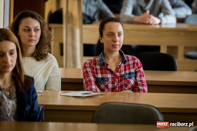 Zdjęcie w galerii na portalu naszraciborz.pl: Inauguracja Legii Akademickiej w PWSZ w Raciborzu wiadomości z regionu