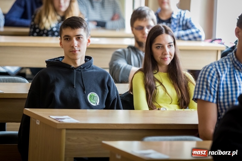 Zdjęcie w galerii na portalu naszraciborz.pl: Inauguracja Legii Akademickiej w PWSZ w Raciborzu wiadomości z regionu