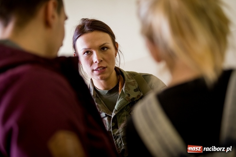 Zdjęcie w galerii na portalu naszraciborz.pl: Inauguracja Legii Akademickiej w PWSZ w Raciborzu wiadomości z regionu