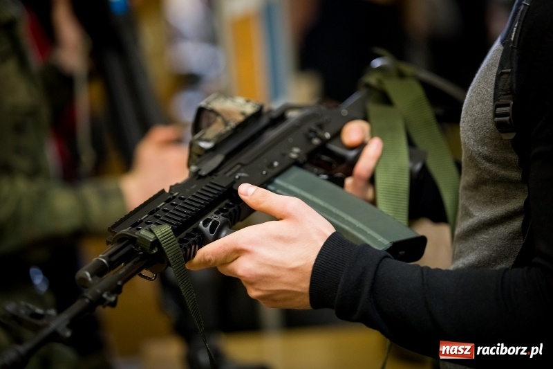 Zdjęcie w galerii na portalu naszraciborz.pl: Inauguracja Legii Akademickiej w PWSZ w Raciborzu wiadomości z regionu