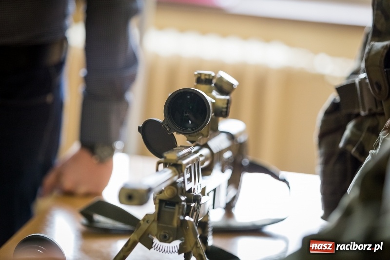 Zdjęcie w galerii na portalu naszraciborz.pl: Inauguracja Legii Akademickiej w PWSZ w Raciborzu wiadomości z regionu