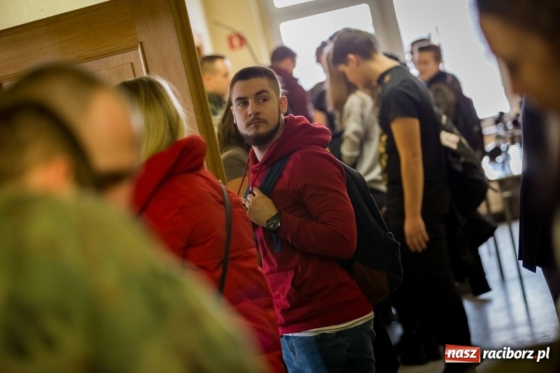 Zdjęcie w galerii na portalu naszraciborz.pl: Inauguracja Legii Akademickiej w PWSZ w Raciborzu wiadomości z regionu