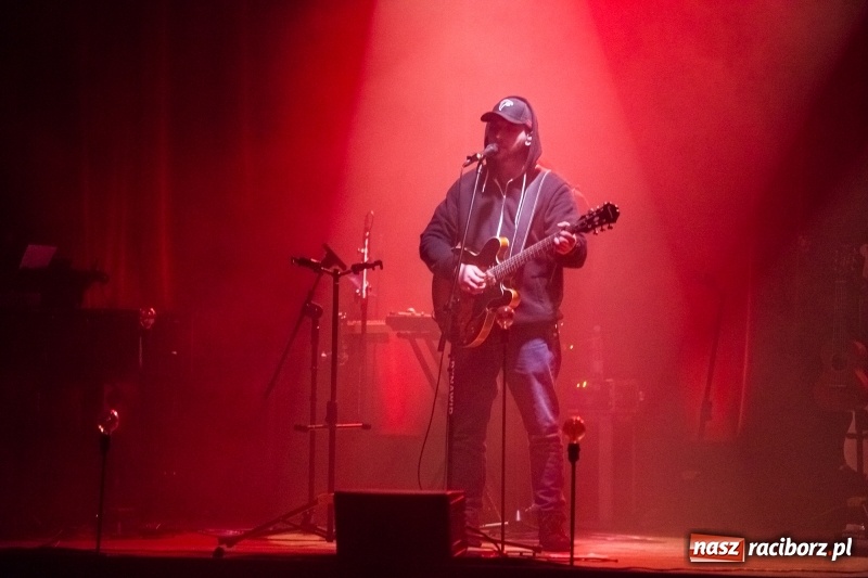 Zdjęcie w galerii na portalu naszraciborz.pl: Kortez na deskach Raciborskiego Centrum Kultury wiadomości z regionu