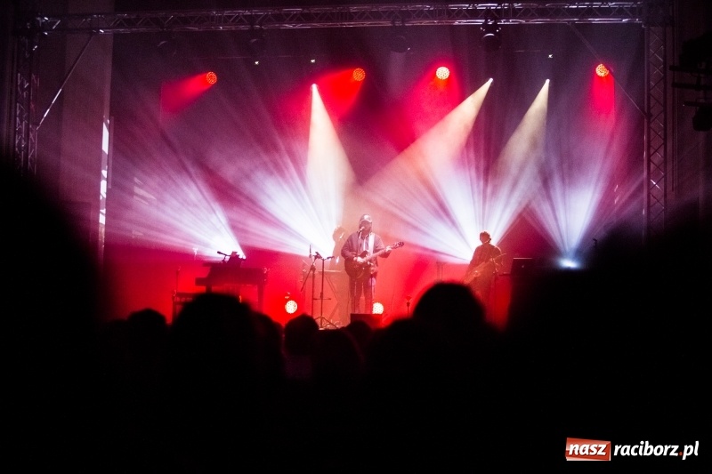 Zdjęcie w galerii na portalu naszraciborz.pl: Kortez na deskach Raciborskiego Centrum Kultury wiadomości z regionu
