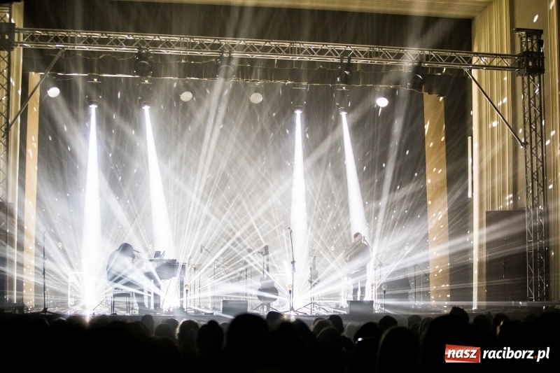 Zdjęcie w galerii na portalu naszraciborz.pl: Kortez na deskach Raciborskiego Centrum Kultury wiadomości z regionu