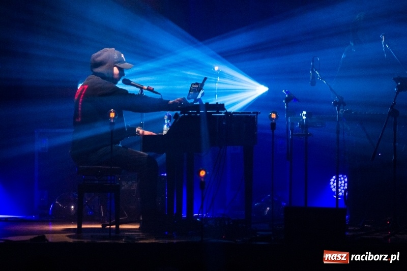 Zdjęcie w galerii na portalu naszraciborz.pl: Kortez na deskach Raciborskiego Centrum Kultury wiadomości z regionu