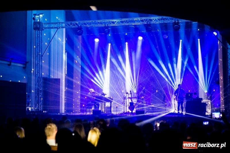 Zdjęcie w galerii na portalu naszraciborz.pl: Kortez na deskach Raciborskiego Centrum Kultury wiadomości z regionu