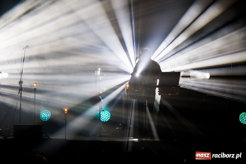 Zdjęcie w galerii na portalu naszraciborz.pl: Kortez na deskach Raciborskiego Centrum Kultury wiadomości z regionu