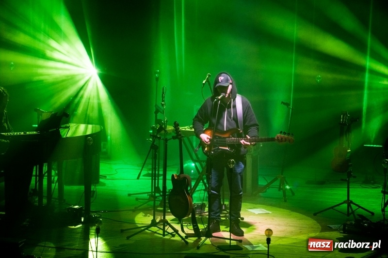 Zdjęcie w galerii na portalu naszraciborz.pl: Kortez na deskach Raciborskiego Centrum Kultury wiadomości z regionu