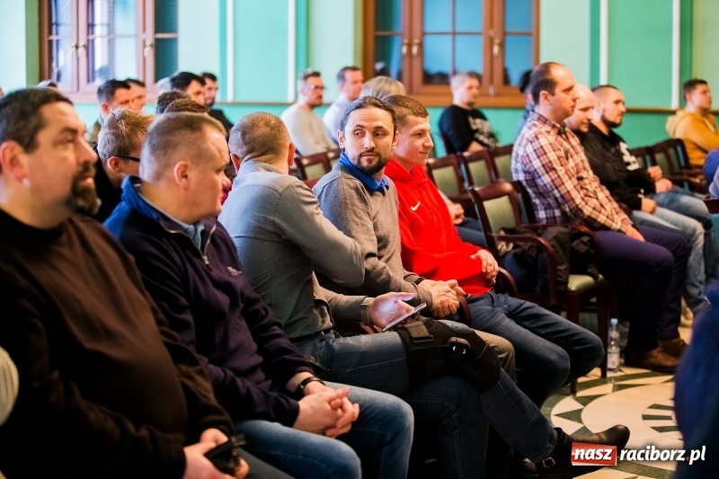 Zdjęcie w galerii na portalu naszraciborz.pl: Konferencja dla trenerów piłki nożnej za nami wiadomości z regionu