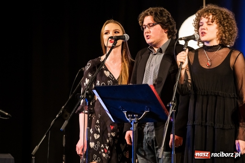 Zdjęcie w galerii na portalu naszraciborz.pl: Suplement do walentynek w DK Strzecha wiadomości z regionu